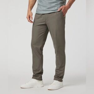 NWT Vuori Meta Elastic Waist Pant - Cocoa Brown
Size M
